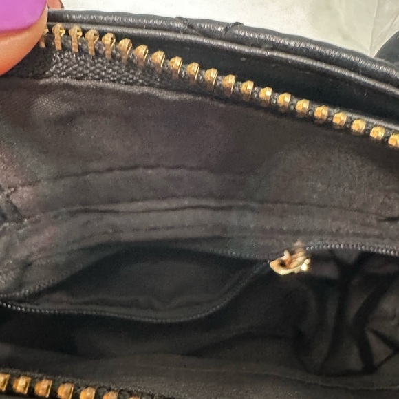 NWT Badgley Mischka Black Quilted Tote - Picture 7 of 9